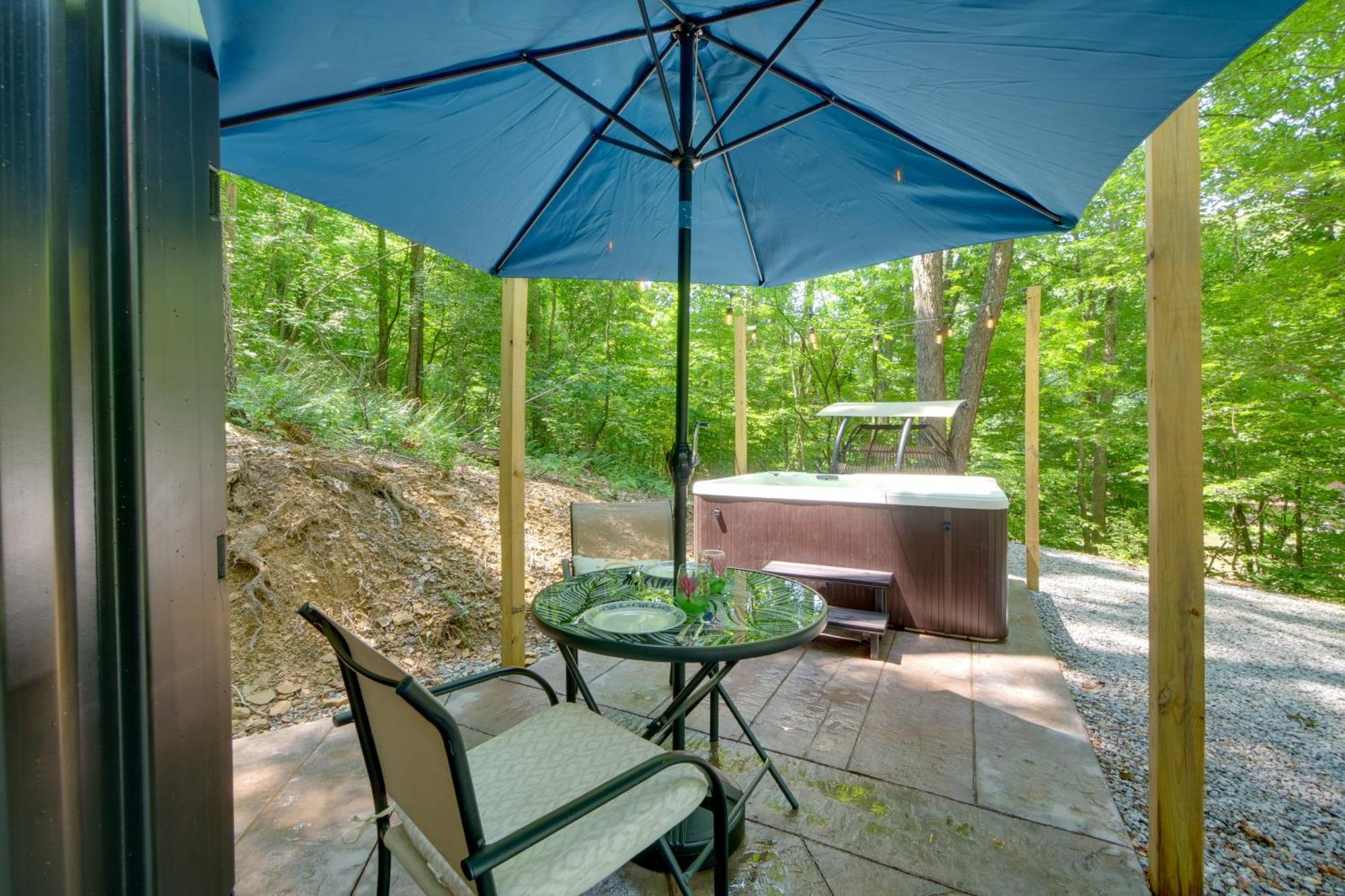 Tiny Home With Hot Tub By Mohican State Park! Loudonville Exterior photo