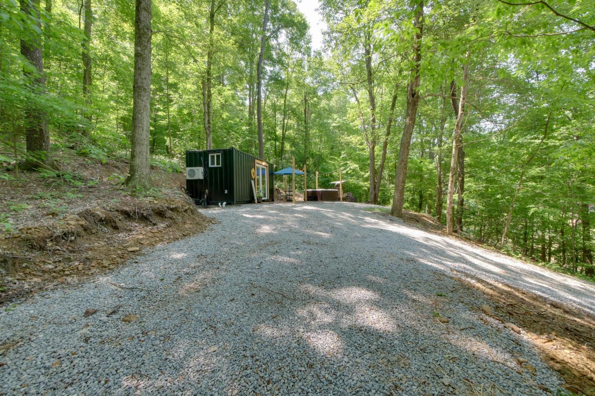 Tiny Home With Hot Tub By Mohican State Park! Loudonville Exterior photo